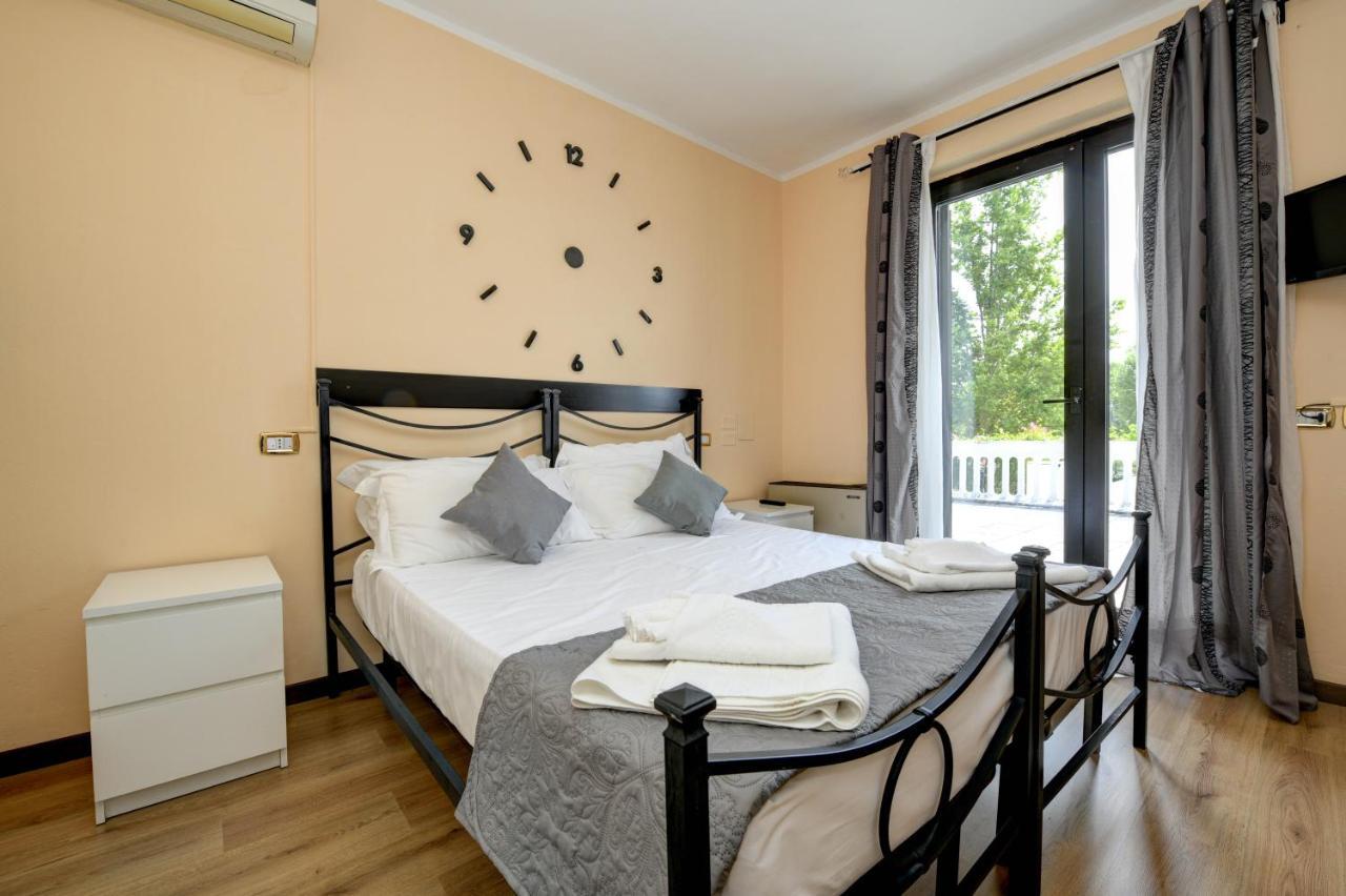 A.G. Holiday Hotel Sirmione Luaran gambar