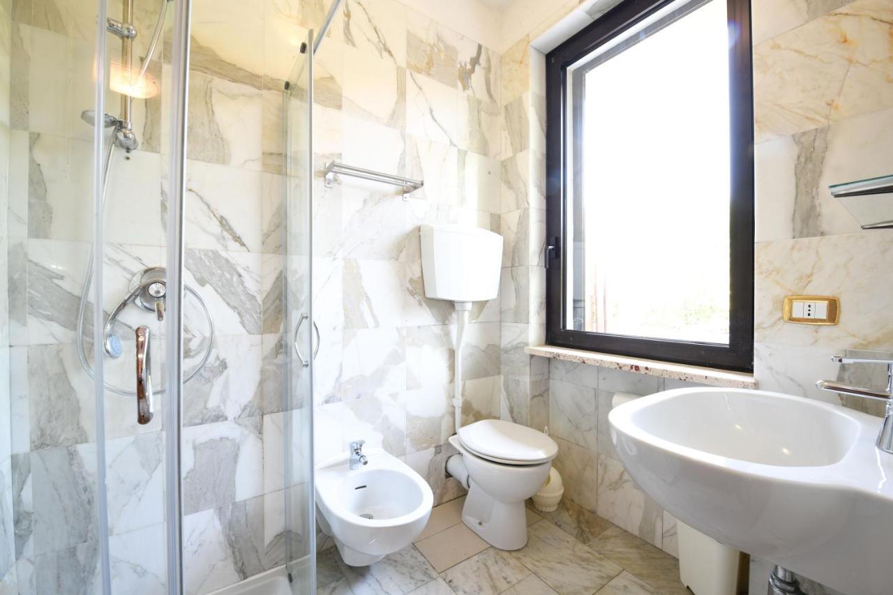 A.G. Holiday Hotel Sirmione Luaran gambar