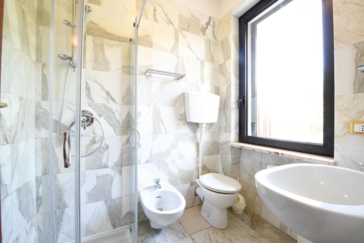 A.G. Holiday Hotel Sirmione Luaran gambar